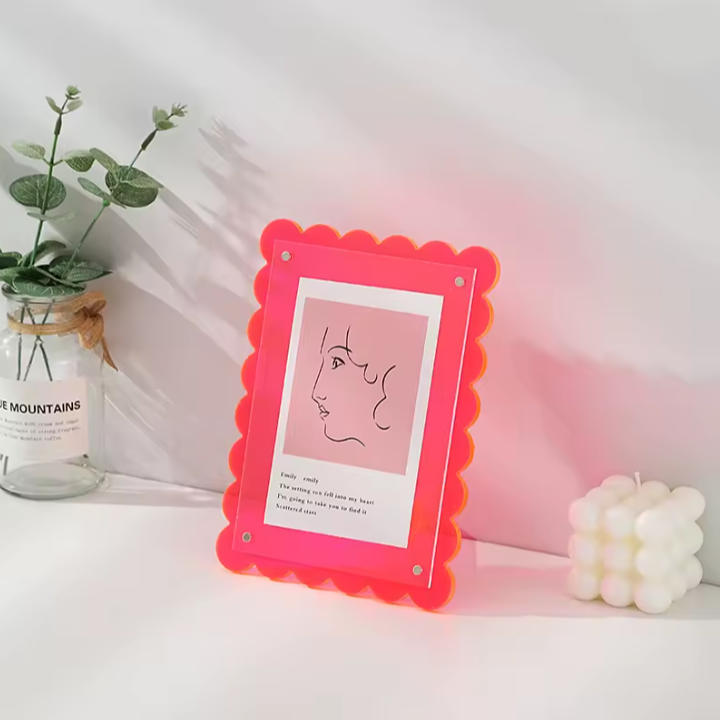Bubble Wave Frame