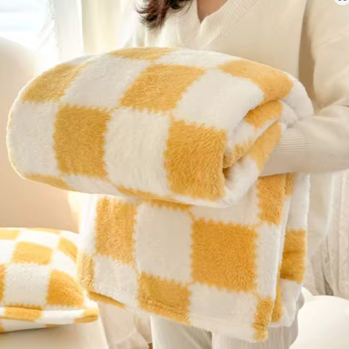 Checkered Fleece Throw Blanket
